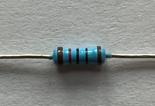 220 ohm resistor