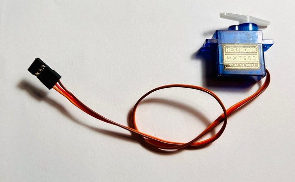 Small servo motor and cable